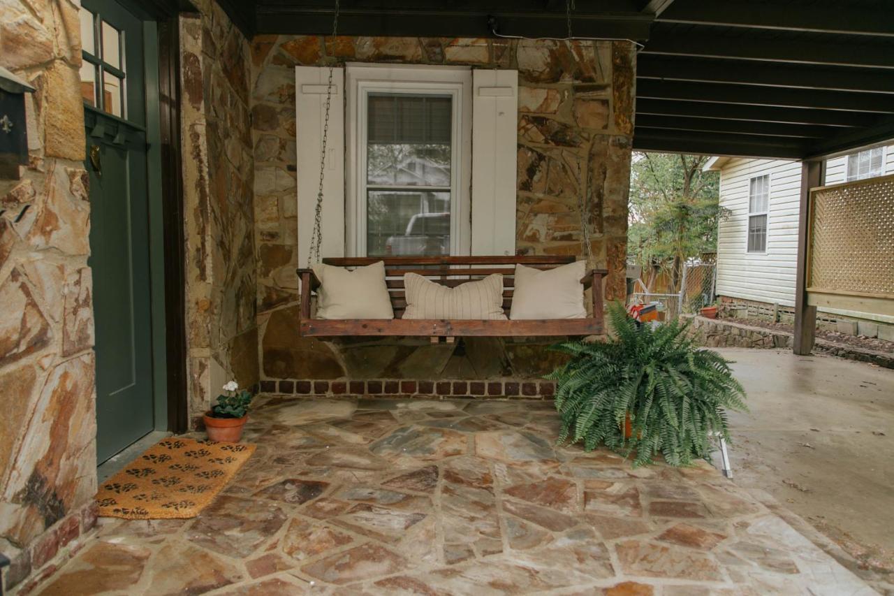 The Woodlawn Tudor Hot Springs Esterno foto